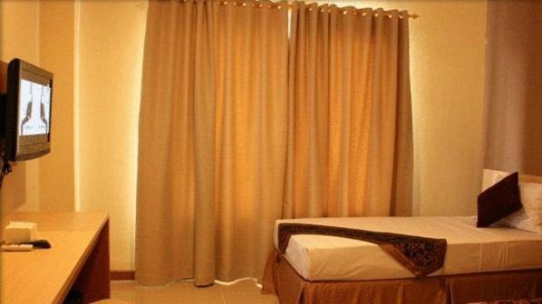Hotel Delta Sinar Mayang Sidoarjo Quarto foto